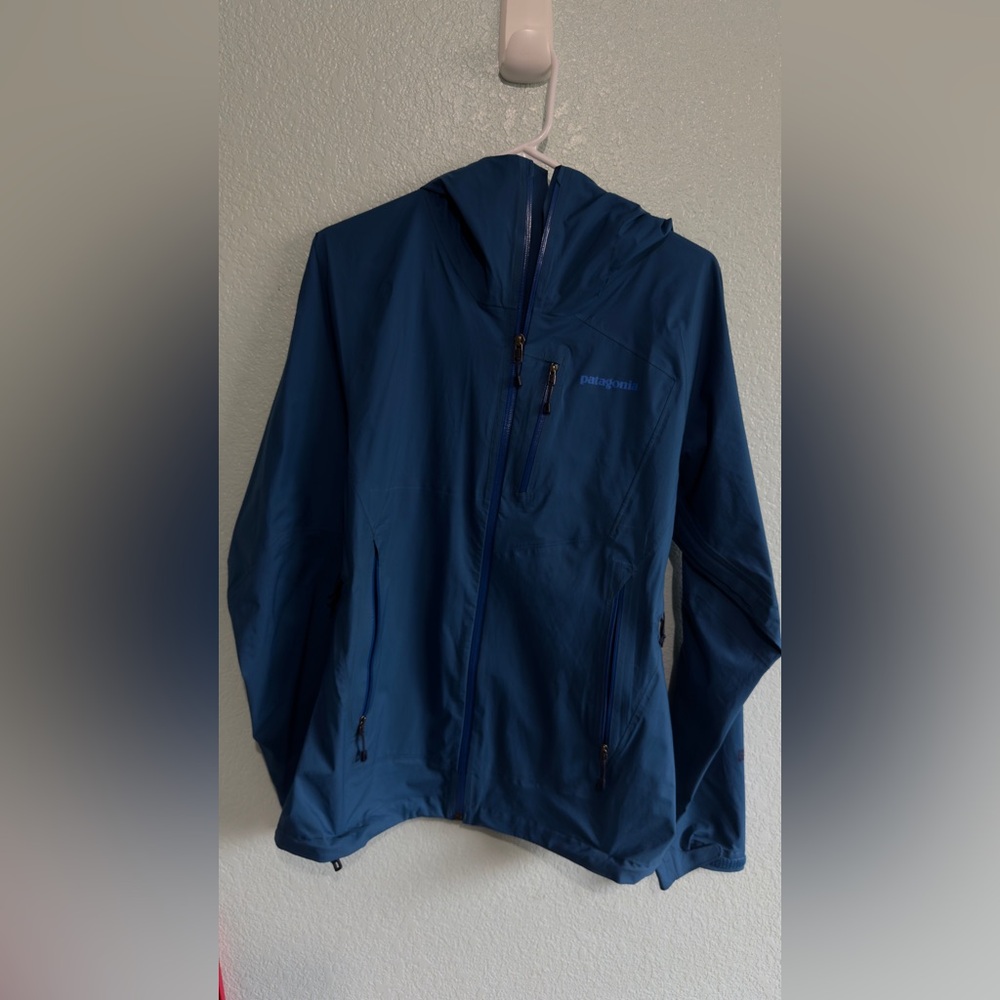 Patagonia Men's Deep Blue Performance Jacket